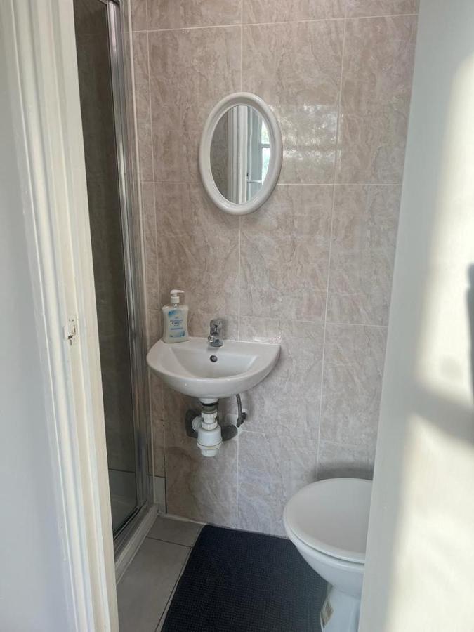 Lovely First Floor Flat-2 ロンドン エクステリア 写真