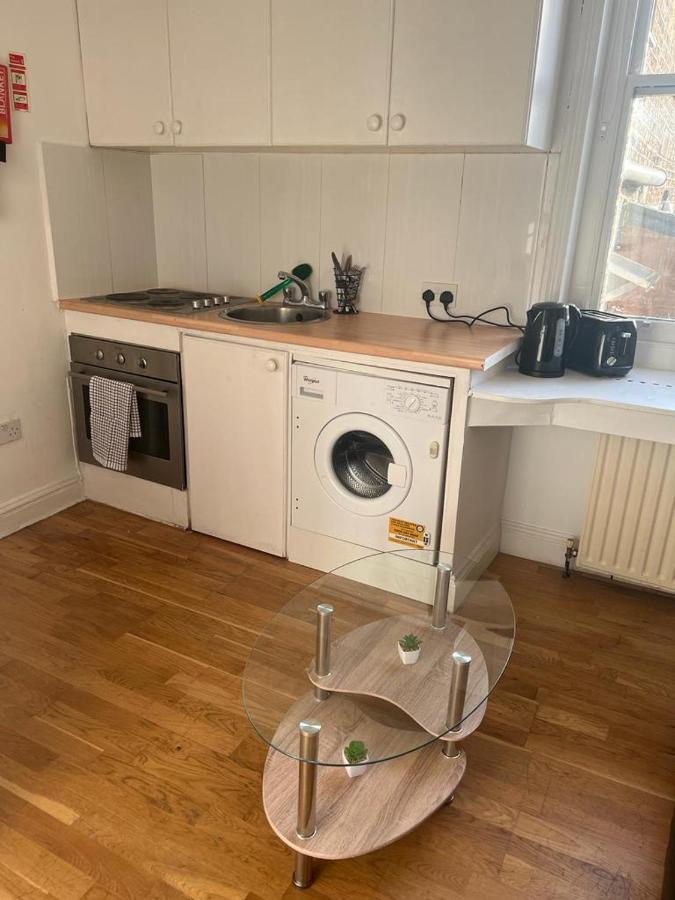Lovely First Floor Flat-2 ロンドン エクステリア 写真