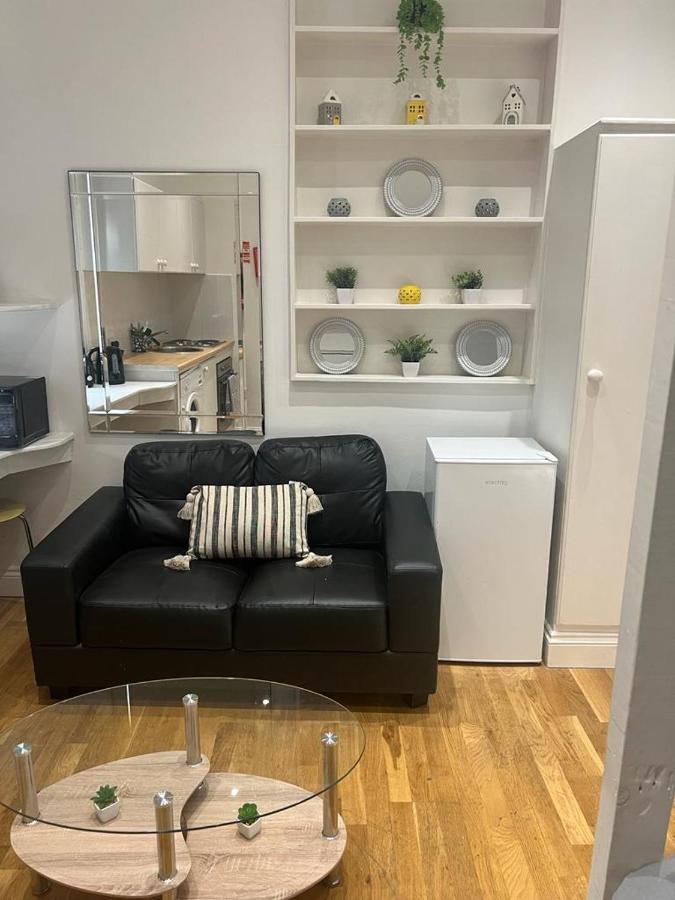Lovely First Floor Flat-2 ロンドン エクステリア 写真