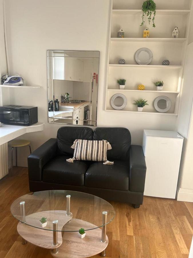 Lovely First Floor Flat-2 ロンドン エクステリア 写真